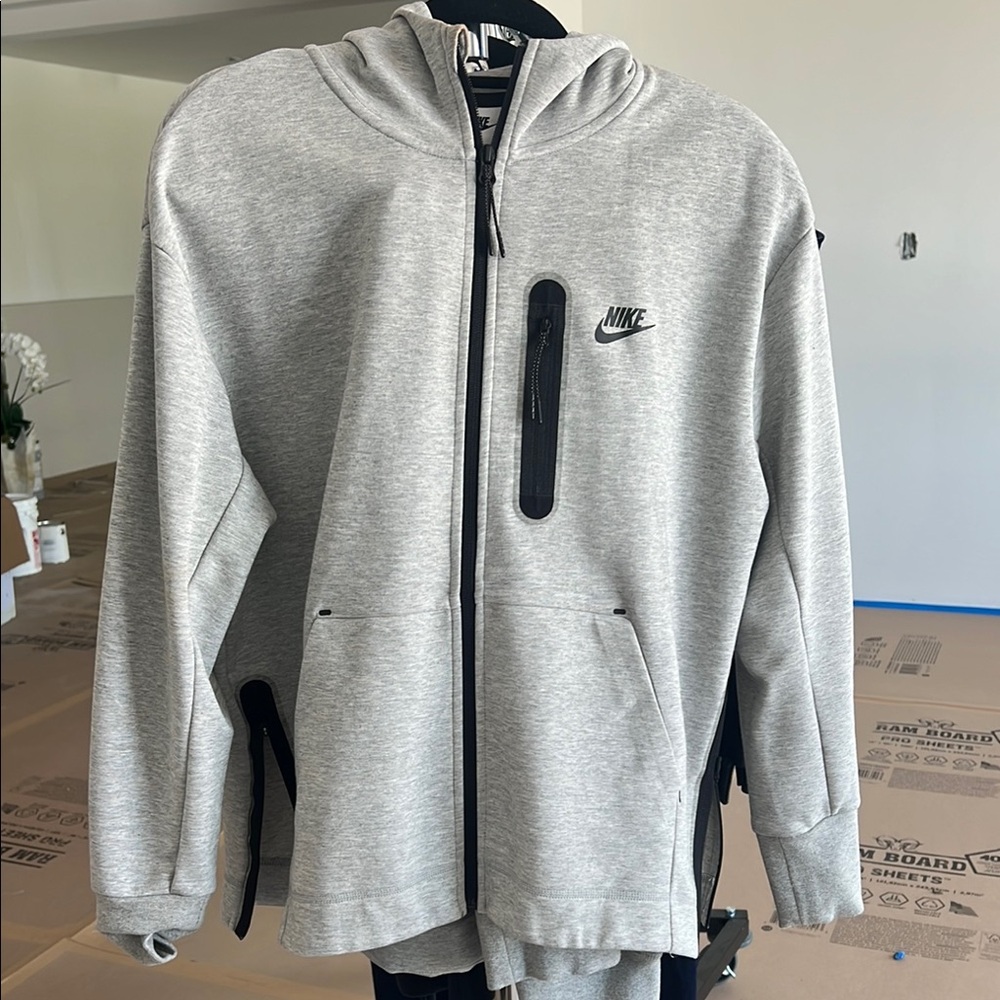 Nike Gray Tech Fleece SUIT- top is M, bottom is L